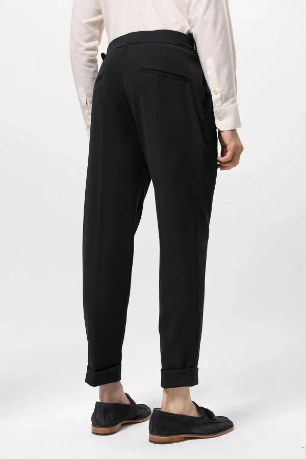 Pantalon homme Antioch noir à taille haute plissée et coupe carotte