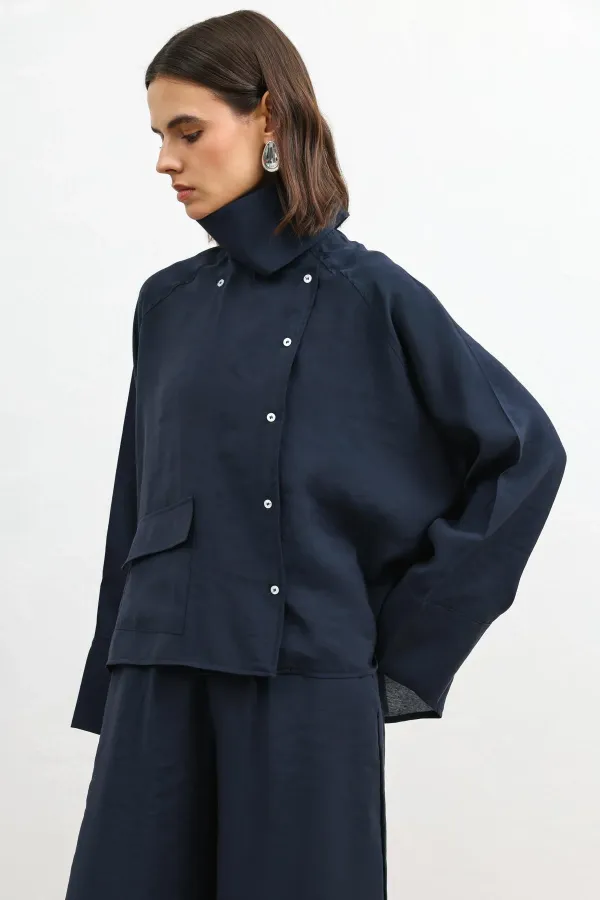 Antioch Lacivert Özel Dik Yaka Kadın Gömlek