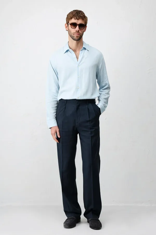 Chemise homme Antioch Bebe bleue en lin mélangé, coupe décontractée