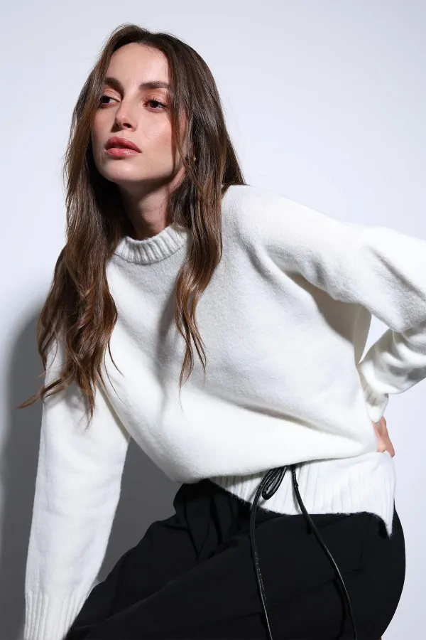 Pull Antioch Off-White pour femme avec détail fendu