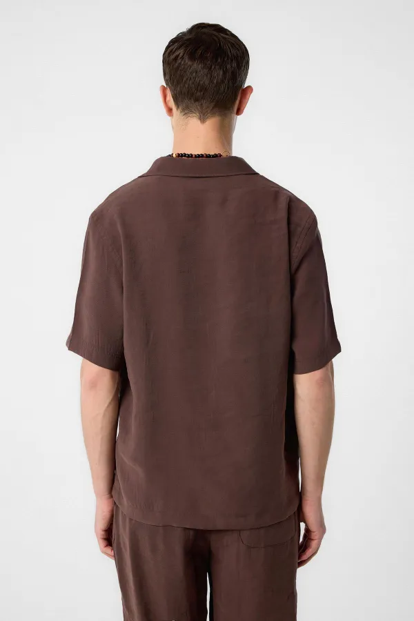 Chemise homme en tissu modal couleur café Antioch