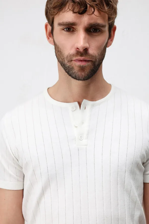 Antioch Off-White Textured Men's Knit T-Shirt