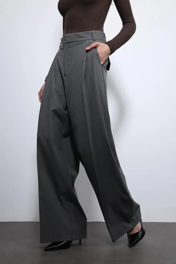 Antioch Gri Çizgili Geniş Paça Pantolon