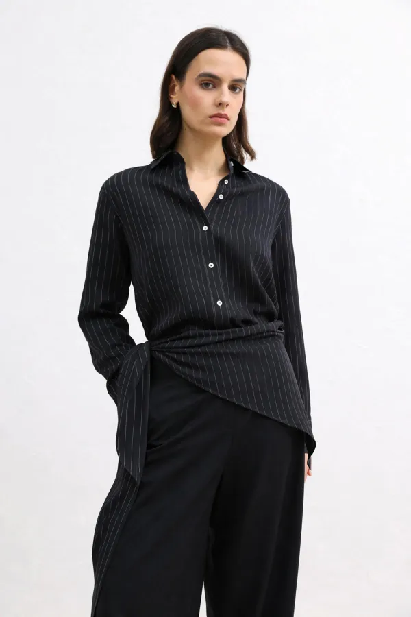 Antioch Siyah Mendil Detaylı Kadın Gömlek