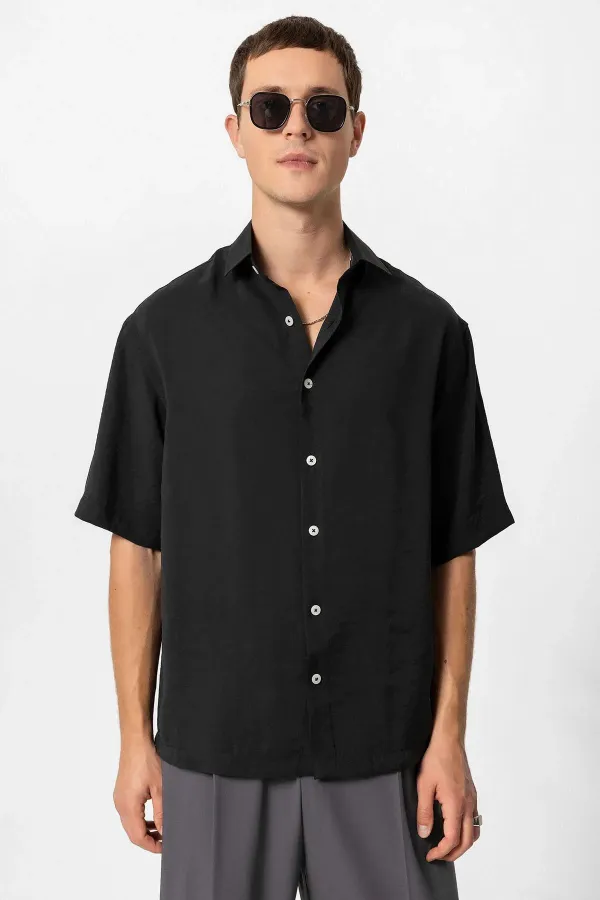 Antioch Black Short-Sleeved Oversize Men's Shirt