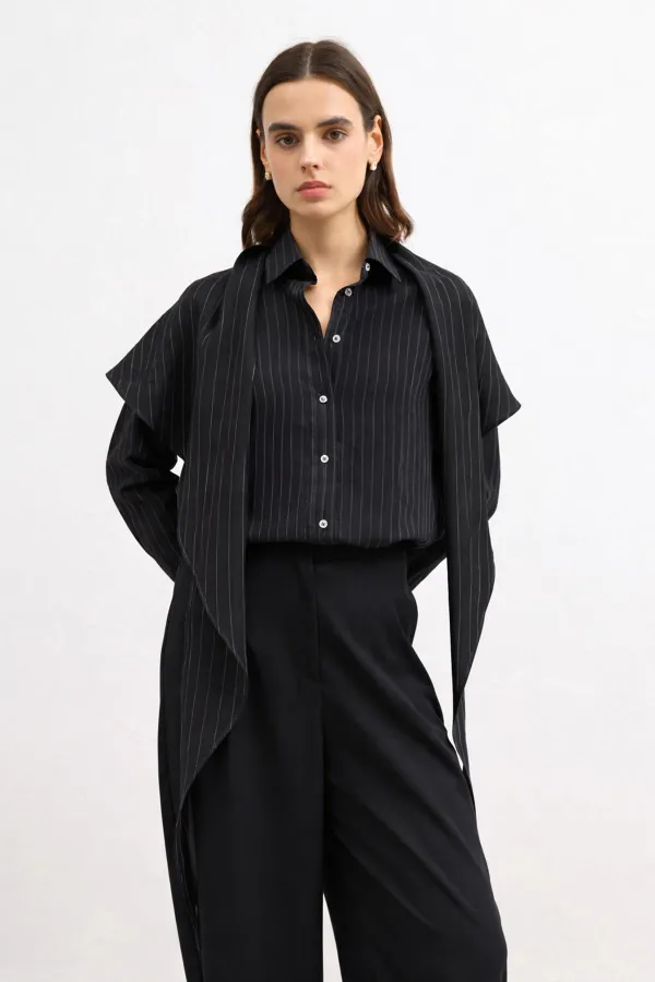 Antioch Siyah Mendil Detaylı Kadın Gömlek