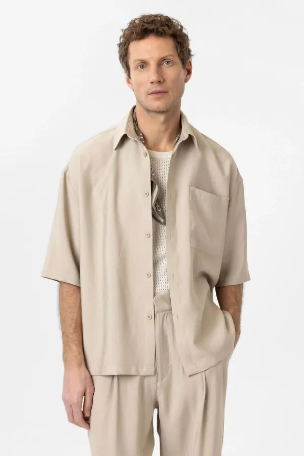 Chemise homme Antioch beige décontractée à manches courtes