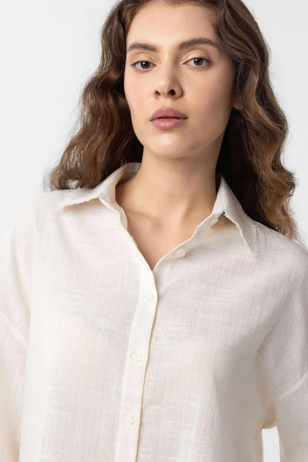 Chemise texturée courte Antioch écru pour femme