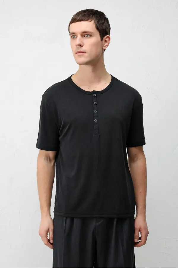 T-shirt homme Antioch noir à col boutonné