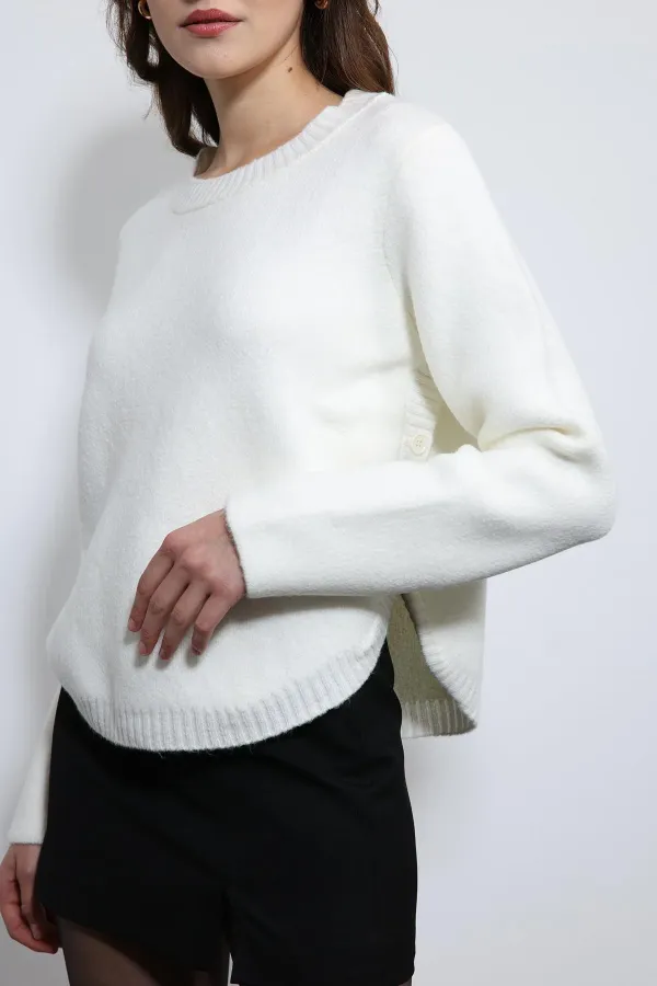 Pull en maille blanc cassé Antioch avec détails de boutons