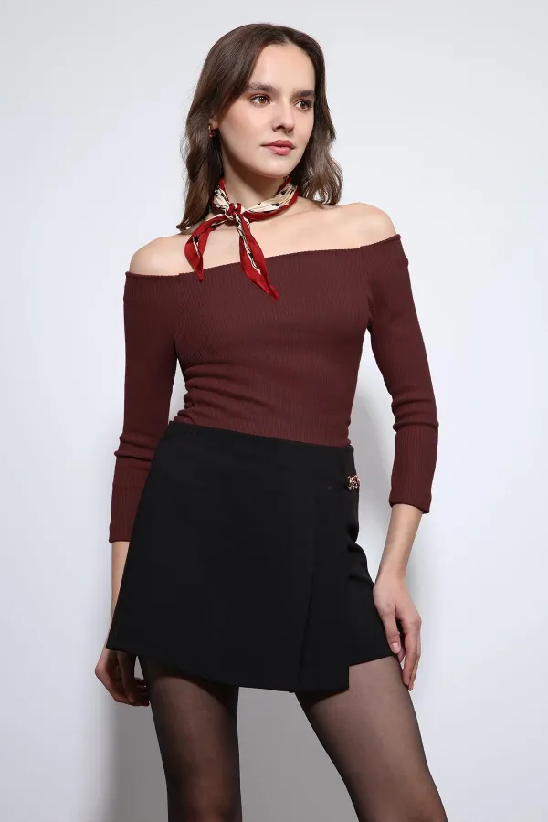 Antioch Bordo Açık Omuz Detaylı Top