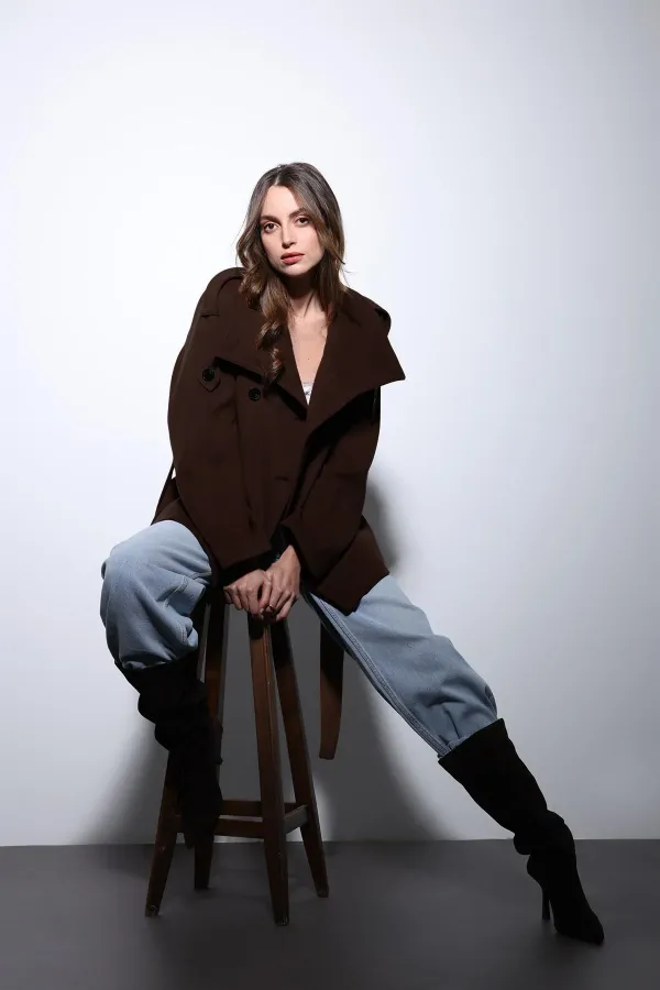 Antioch Koyu Kahve Dik Yaka Kruvaze Kadın Kaban