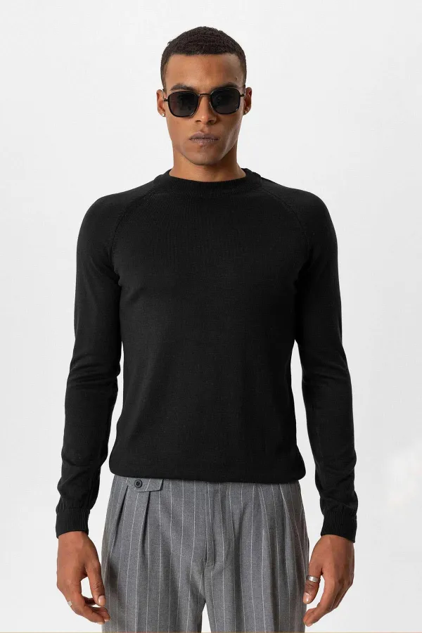 Antioch Black Crew Neck Slim Fit Knit Sweater