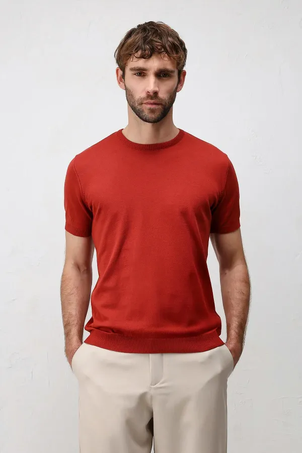 Antioch Red Comfort Slim Knit T-Shirt