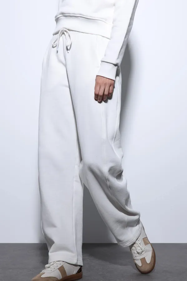 Pantalon de survêtement Antioch Ecru Basic à jambes droites pour femmes