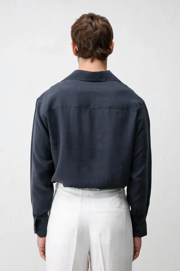 Chemise homme Antioch bleu marine en mélange lyocell à col large