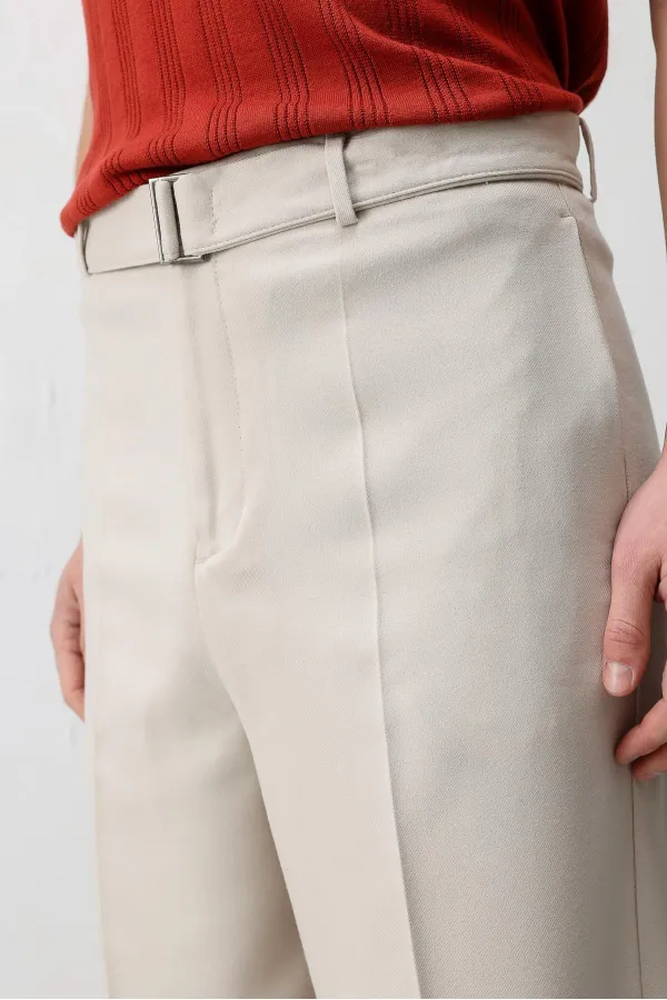 Pantalon homme Antioch beige coupe décontractée avec ceinture