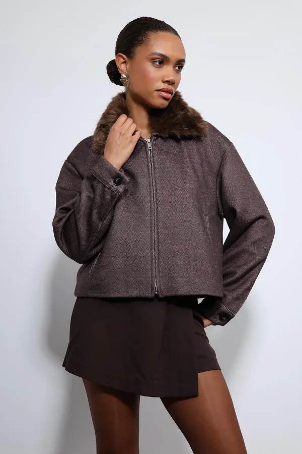 Veste Antioch Coffee en laine mélangée à col en fausse fourrure