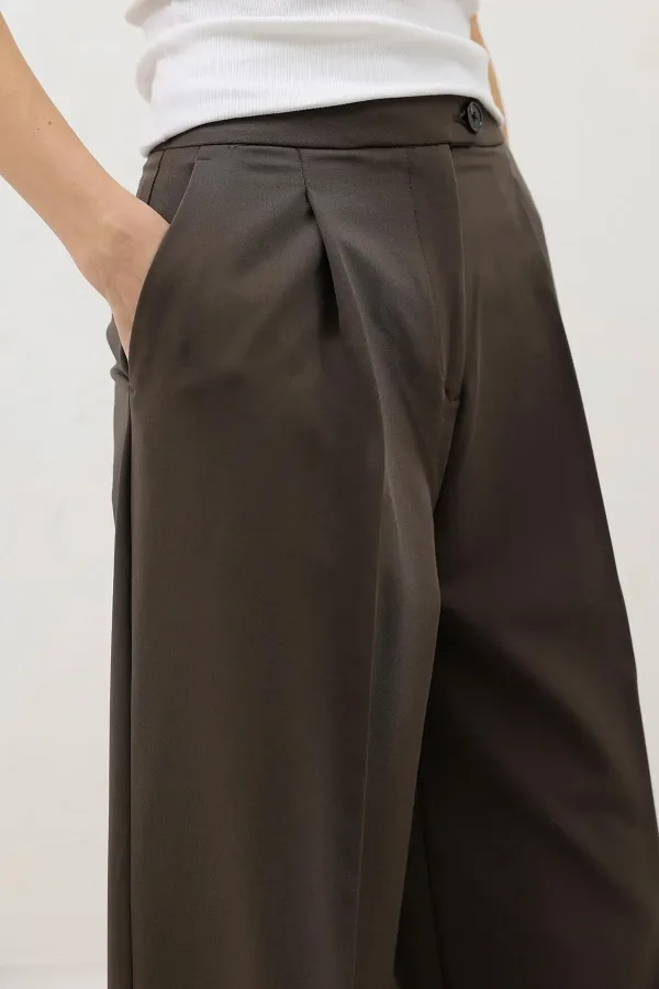 Antioch Coffee High-Waisted Pleated Women's Trousers