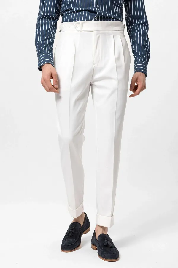 Pantalon homme Antioch écru à taille haute plissée coupe carotte