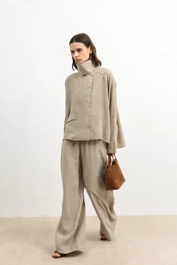 Antioch Bej Özel Dik Yaka Kadın Gömlek