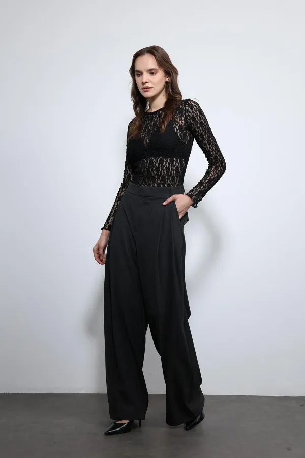 Antioch Siyah Dantel Detaylı Transparan Bluz