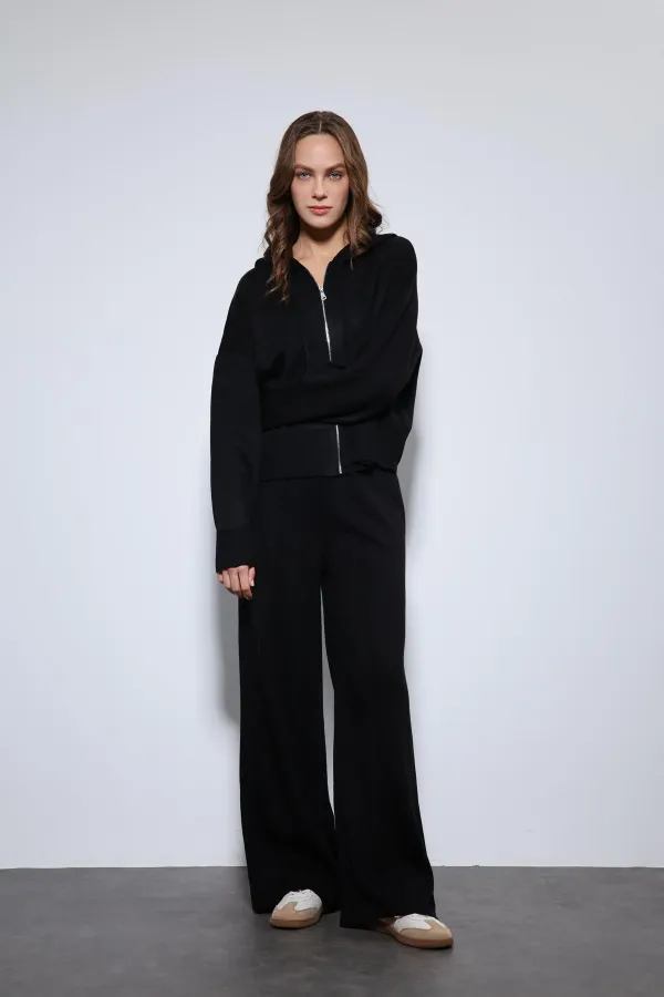 Antioch Siyah Kapüşonlu Üst Ve Geniş Paça Triko Takım