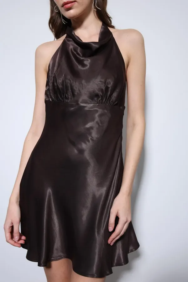 Antioch Koyu Kahve Halter Yaka Saten Kısa Elbise