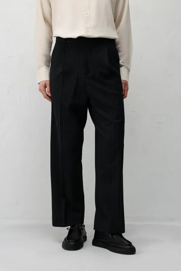 Costume rayé noir Antioch coupe décontractée pour homme