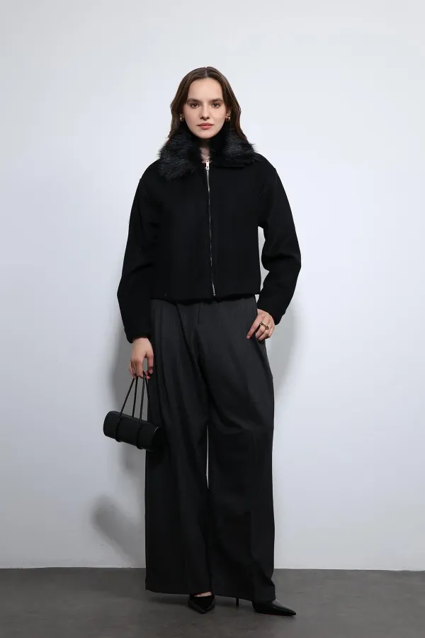 Veste Antioch noire en laine mélangée à col en fausse fourrure