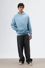 Sweat à capuche oversize brodé, bleu ciel