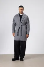 Manteau oversize en cachemire gris foncé avec ceinture