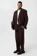 Costume croisé coupe décontractée, couleur café