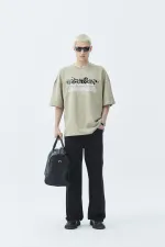 Atelier Kabartma Baskılı Oversize Tişört Vizon