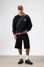 Oversize Yaka Nakış Detaylı Sweatshirt Siyah