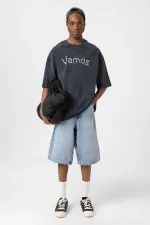 Yıkamalı Düğme Detaylı Oversize Tişört Siyah