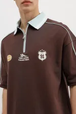 Fermuarlı Yaka Baskılı Oversize Tişört Kahve