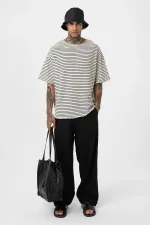 T-shirt rayé oversize en maille noire