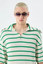 Oversize Çizgili Fermuarlı Yaka Triko Tişört Benetton