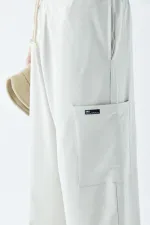 Pantalon de survêtement oversize avec ourlet travaillé et poches latérales, gris glacé