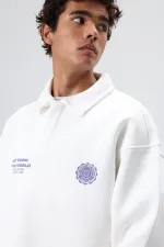 Sweat-shirt oversize à col polo imprimé délavé, écru