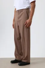 Café costume surdimensionné