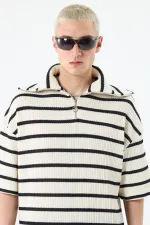 Oversize Çizgili Fermuarlı Yaka Triko Tişört Ekru