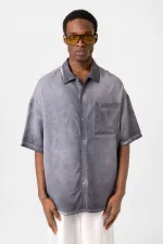 Chemise oversize grise délavée à manches courtes
