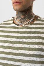 T-shirt rayé oversize en maille kaki