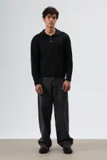 Pull en maille douce texturée à col polo noir