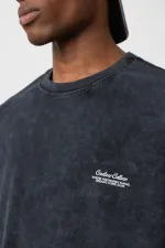 Yıkamalı Oversize Ekose Detaylı Tişört Siyah