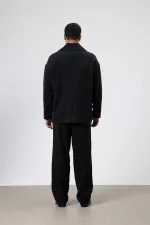 Veste courte oversize croisée en cachemire, noire