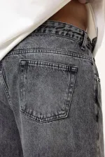 Relaxed Fit Jean Gri