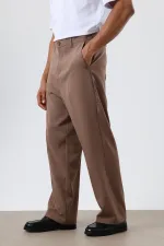 Café costume surdimensionné